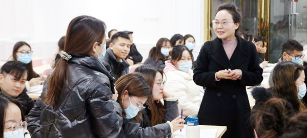 合阳 专家指导+名师授课+培优补弱+日清月结的教学模式
