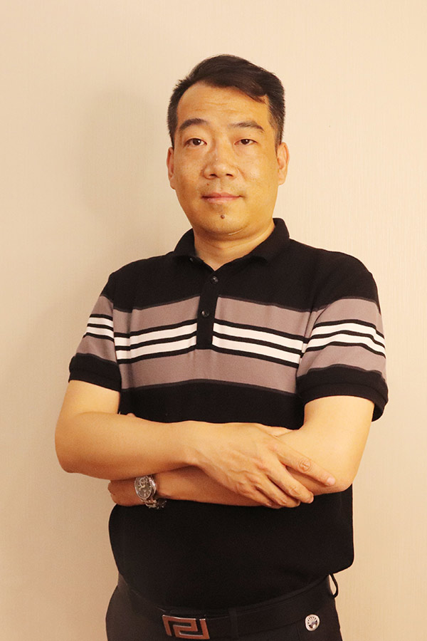 合阳冯少坤 本科学历,毕业于陕西师范大学