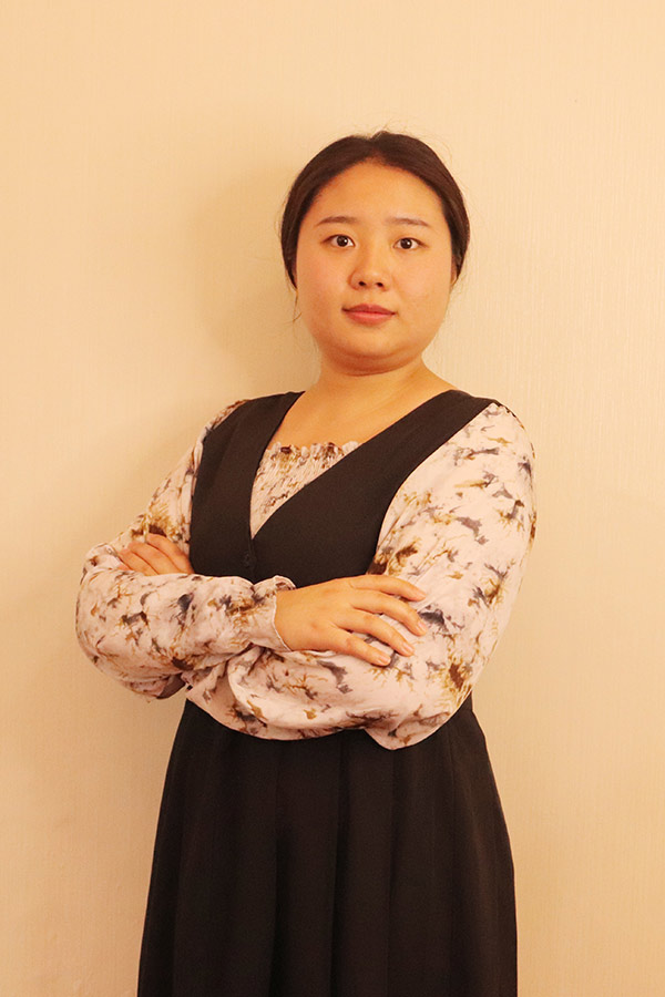 合阳何爱玲 本科学历，优秀班主任