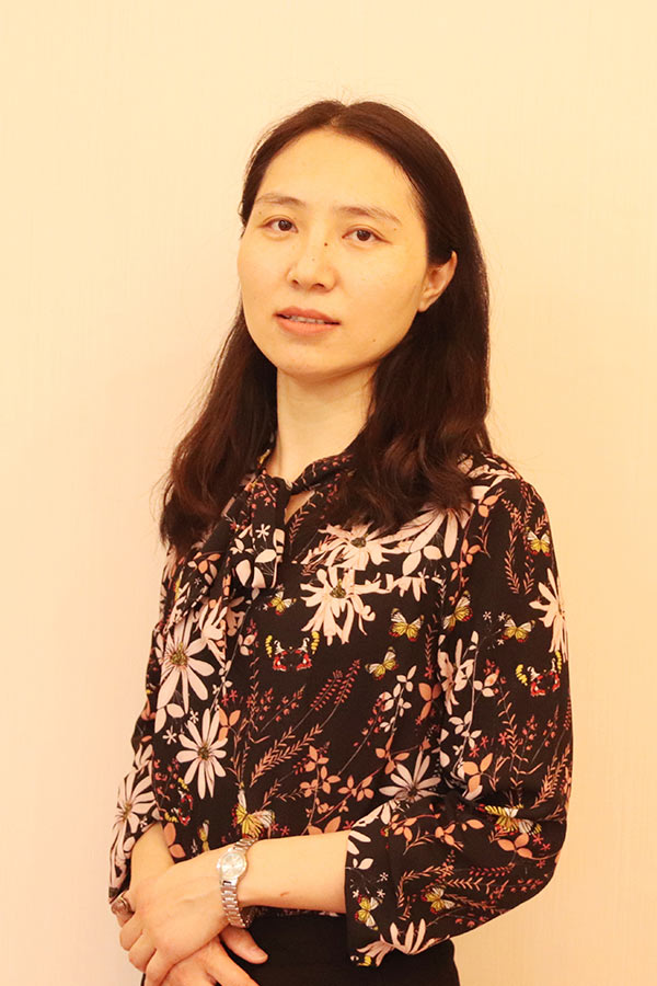 合阳王晓娜 研究生学历,毕业于华南师范大学